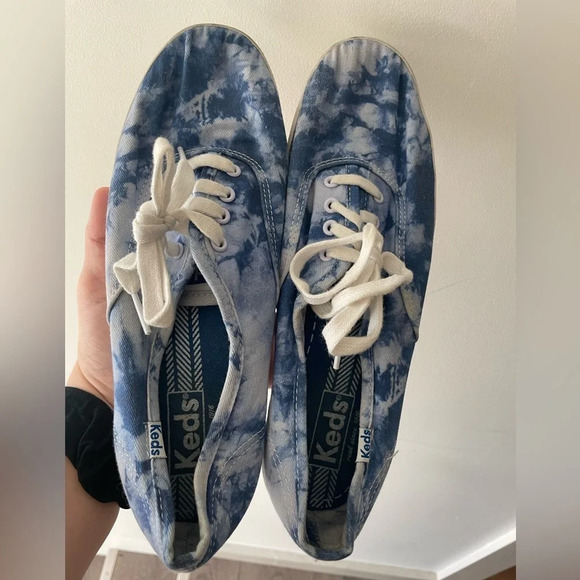 Keds Blue and White Tie Dye Canvas Shoes - Picture 2 of 8